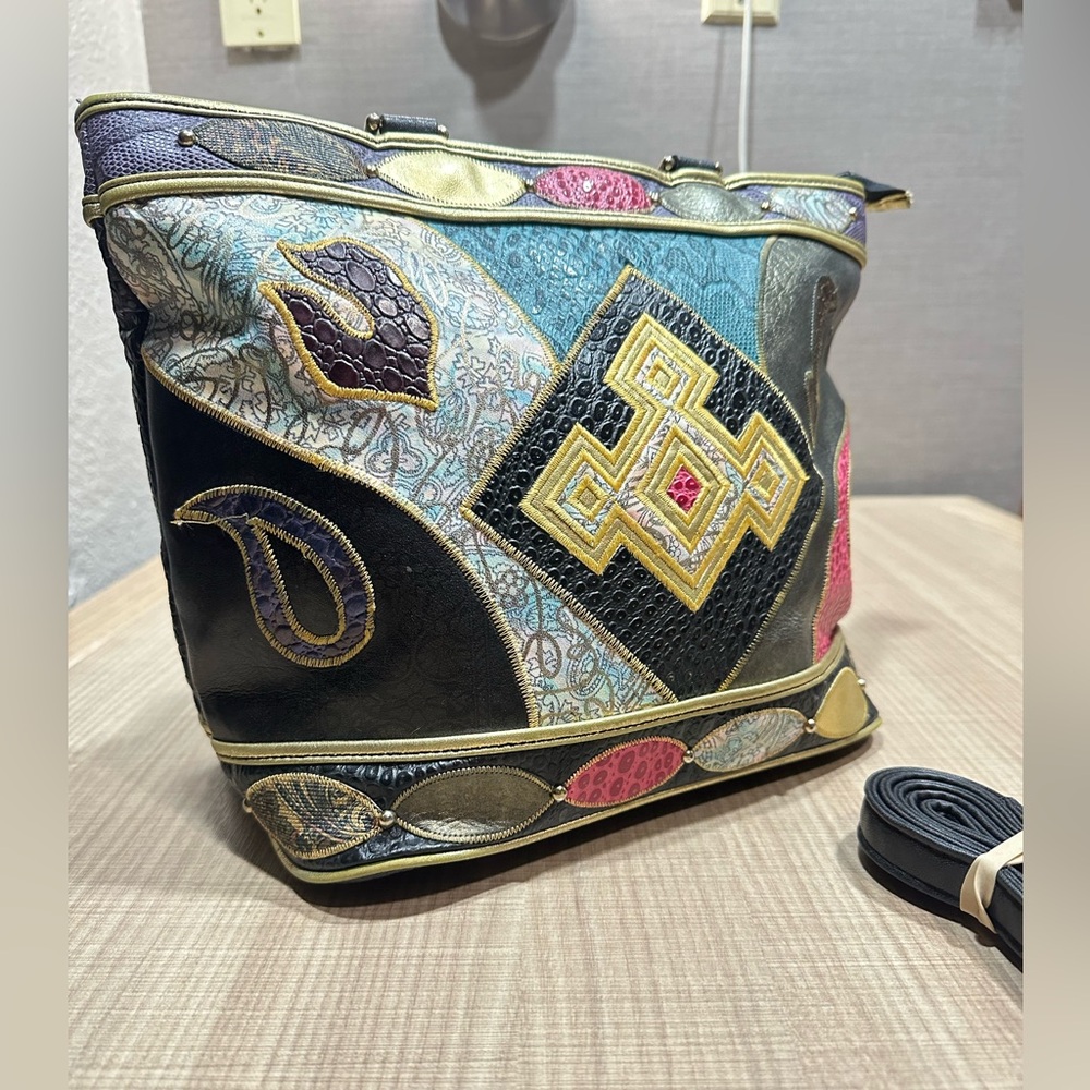 Vintage Nas multi color and designed leather purse with removable strap - Picture 9 of 12
